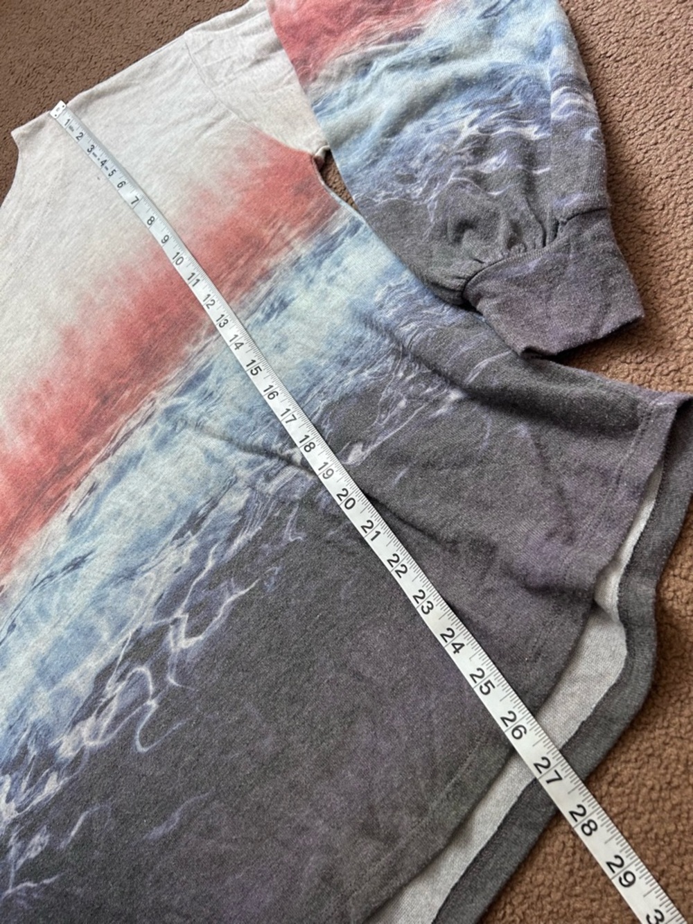 Democracy Women’s Top Sz L Off White Pink & Blue Ripple Water Print Long Sleeved - Picture 3 of 4